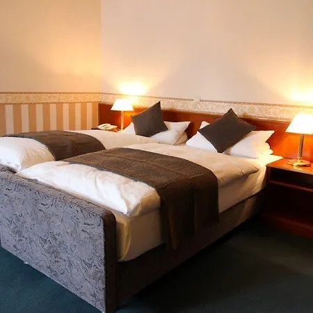 فندق Burg-muehle 3*